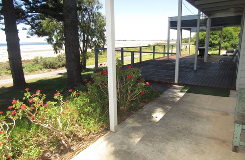 Para Wurlie House | Ocean Devotion - Point Turton - Absolute beachfront! Unlimited free Wifi!