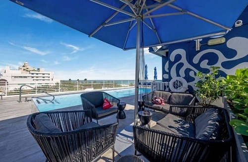 South Beach Condo | Ocean Drive Oasis | Rooftop Pool & Bar