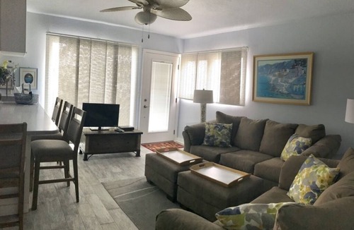 Mission Beach Apartment | Ocean Front 1 bd downstairs apt