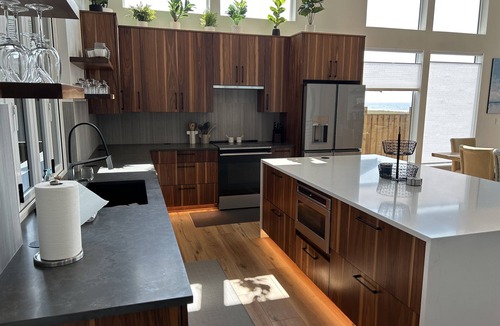 Rockaway Beach House | Ocean front 4 bedroom home.