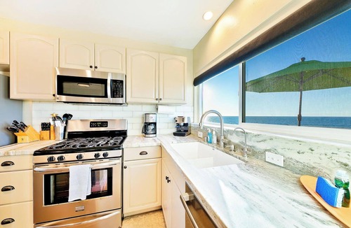 Ocean Beach House | Ocean Front, Amazing Views,Best 2BR in Ocean Beach!