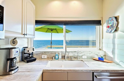 Ocean Beach House | Ocean Front, Amazing Views,Best 2BR in Ocean Beach!