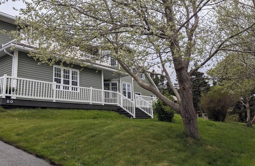 Burnt Cove Apartment | Ocean-Front Bay Bulls Apartment