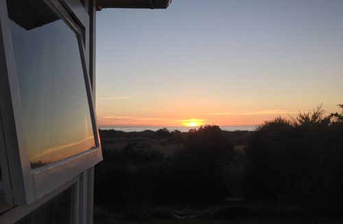 Waitarere Beach House | Ocean-front beach house