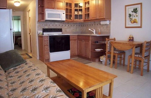 Makaha Condo | Ocean Front/Beach Front Condo in Beautiful Makaha