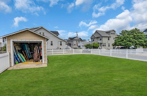 Sea Bright House | OCEAN FRONT BEACH HOUSEn4 bedroom, 3 Bath