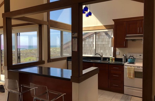 Castroville House | Ocean Front. Beach Front. Sandy Beach- Dream Get Away by The Ocean