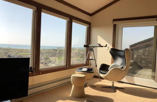 Castroville House | Ocean Front. Beach Front. Sandy Beach- Dream Get Away by The Ocean