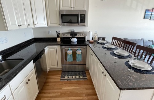 Hampton Condo | Ocean Front Beach View Fully Furnished Family Vacation Condo