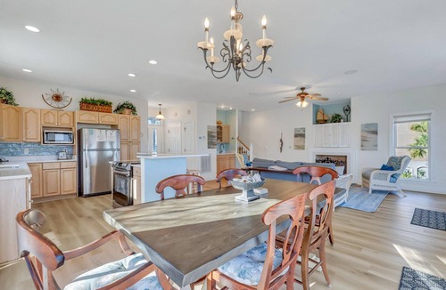 Oceanmarsh Subdivision House | "Ocean Front, Close To Pools, Stunning Views!"
