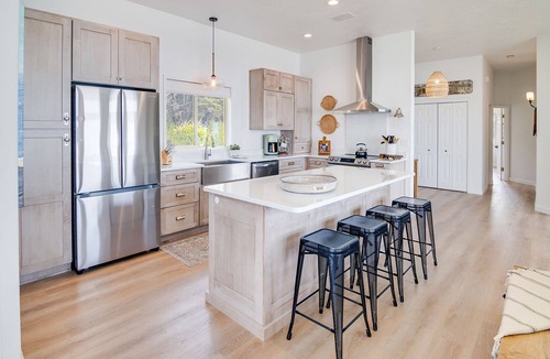 Seal Rock House | Ocean Front, Commanding Views, Sandy Beach, Seal Rock!