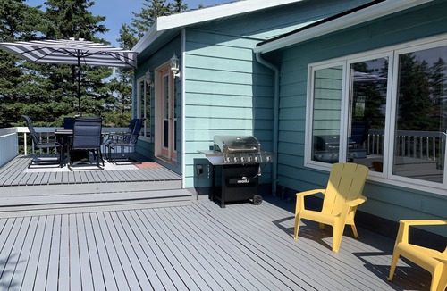 Bayview Cottage | Ocean Front Cottage With Access To Small Beach, Minutes To Cavendish