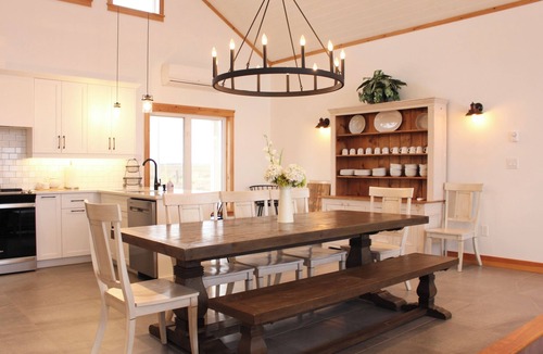 Sea View Cottage | Ocean Front Cottage With Panoramic Water Views- Seconds To Cousin's Shore Beach