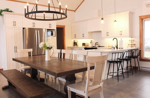Sea View Cottage | Ocean Front Cottage With Panoramic Water Views- Seconds To Cousin's Shore Beach