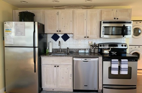 Belfast Cottage | Ocean Front cottage in Belfast