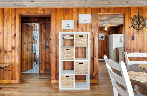 Niantic House | Ocean Front Cozy Cottage