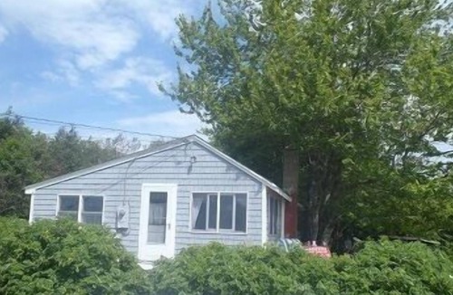 South Thomaston Cottage | Ocean Front, Cozy, Pet Friendly Cottage, Sleeps 2/4