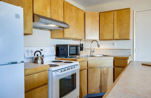 South Beach Condo | Ocean Front Duplex with Views! Dog Friendly! Free Wifi!