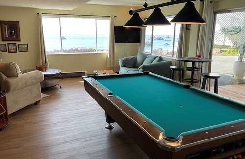 Brookings Apartment | Ocean Front Enchanting Sunsets from Wild Blue 2