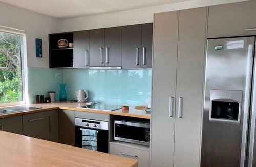 Woodgate House | Ocean Front Holidaying at its BEST