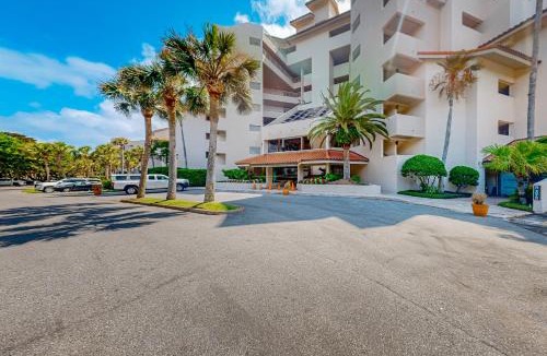 Fernandina Beach House | Ocean Front Hotel Side Condo with Balcony, WiFi & Shared Pool