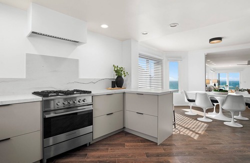 Solana Beach Condo | Ocean Front living at it's Finest!