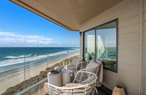 Solana Beach Condo | Ocean Front living at it's Finest!