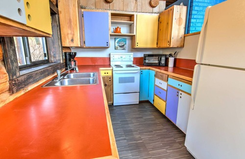 Yachats House | Ocean Front Log Home on a Sandy Beach, Private! Dog Friendly!
