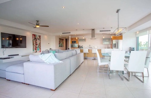 North Hotel Zone Condo | Ocean Front Luxurious 4 BR Condo at Peninsula
