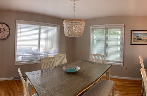 Sea Isle City House | Ocean Front luxury Condo, Center of Town - sleeps 11, parking for 3 cars