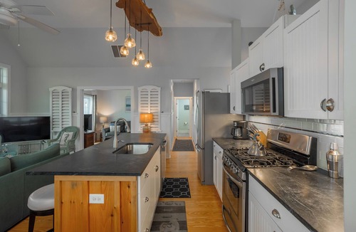 The Pines House | Ocean Front North Rehoboth Beach Linens Included