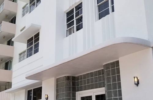 South of Fifth Apartment | OCEAN FRONT-OCEAN DRIVE BEACH PAD