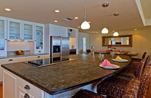 Makaha House | Ocean Front Paradise in Paradise