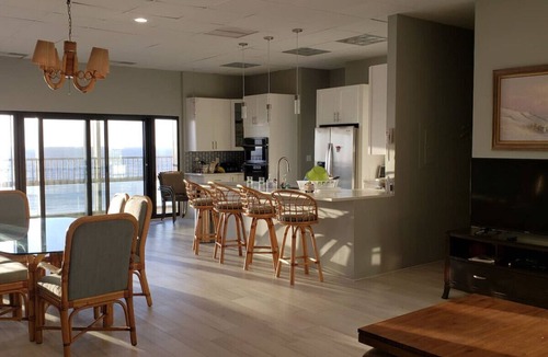 North Wildwood Condo | Ocean-Front Penthouse 3BR/2BA/7Bed @ Regency Tower