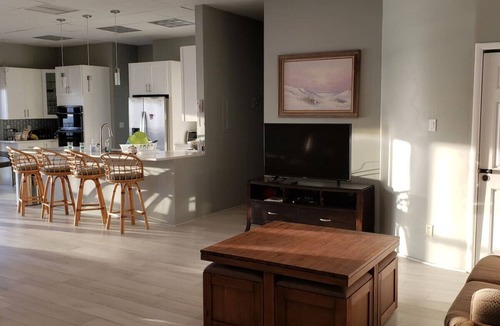 North Wildwood Condo | Ocean-Front Penthouse 3BR/2BA/7Bed @ Regency Tower