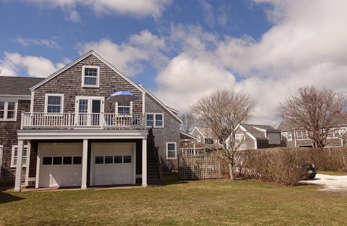 Siasconset Apartment | Ocean-front, second-floor one-bedroom apartment