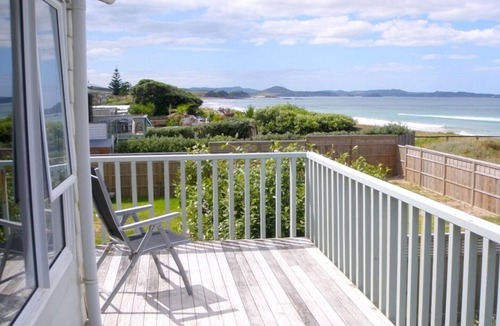 Pataua North House | Ocean Front Surf Beach with Sea Views