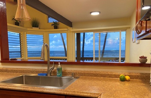 Waialua Apartment | Ocean Front Two Bedroom Condo