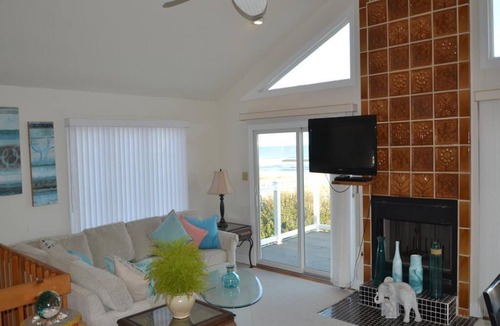 Beach Haven Gardens House | Ocean Front Single Family Home located in Beach Haven Gardens