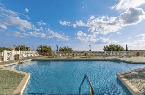 Ocean Drive Condo | OCEAN FRONT - REMODELED - CONTEMPORARY COASTAL CONDO