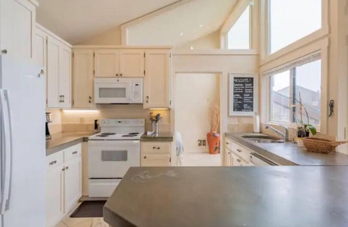 Castroville House | Ocean Front Villa