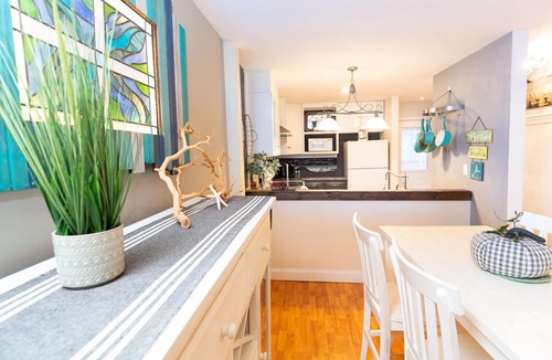 Rehoboth Beach Condo | Ocean Glass Inn Condominiums