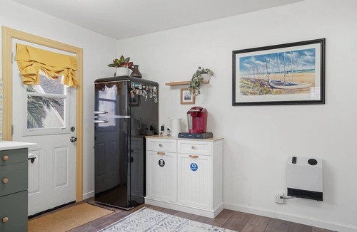 Sharp Park Apartment | Ocean glimpse from the patio