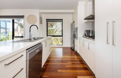 Ocean Grove House | Ocean Grove Sunsets on Driftwood