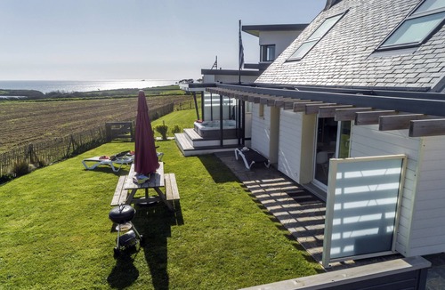 Plougonvelin House | Ocean guardians' house with spa,