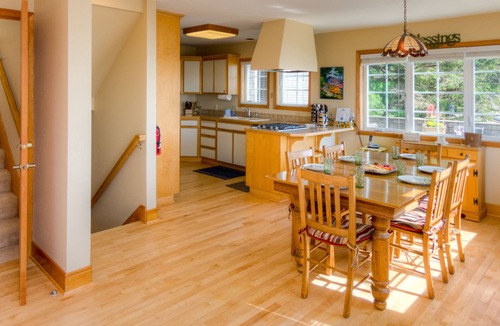 Tolovana Park House | Ocean & Haystack Rock View - Quick & close walk to beach!