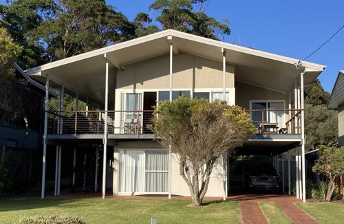 Broulee House | Ocean & Island View Beach House