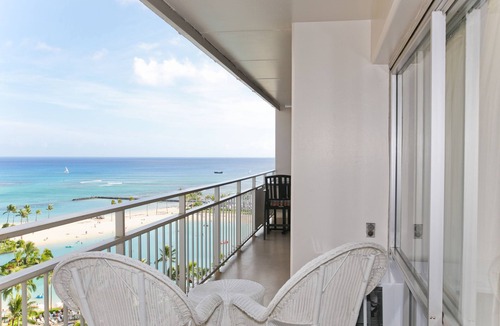 Waikiki Condo | Ocean & Lagoon Views