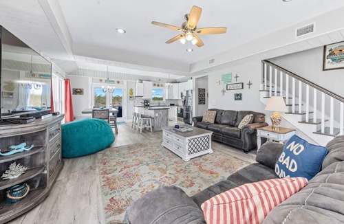 Morgantown House | Ocean+Lake Views~HEATED Pool~Pickleball~Golf Cart