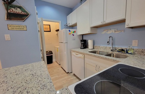 Corpus Christi Condo | Ocean Melody - 1st Floor, Recently Remodeled, Walking distance to Beach!